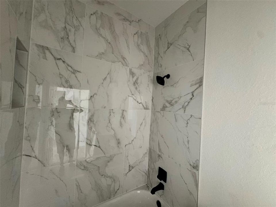 For Sale: $275,000 (3 beds, 2 baths, 1338 Square Feet)