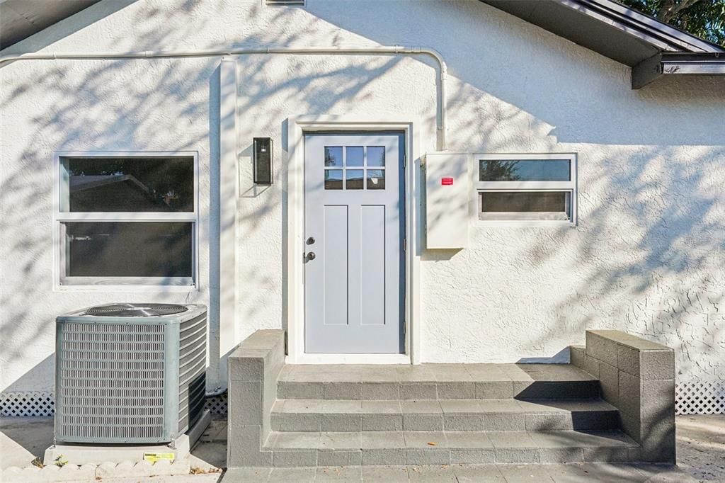 待售: $380,000 (4 贝兹, 2 浴室, 1424 平方英尺)