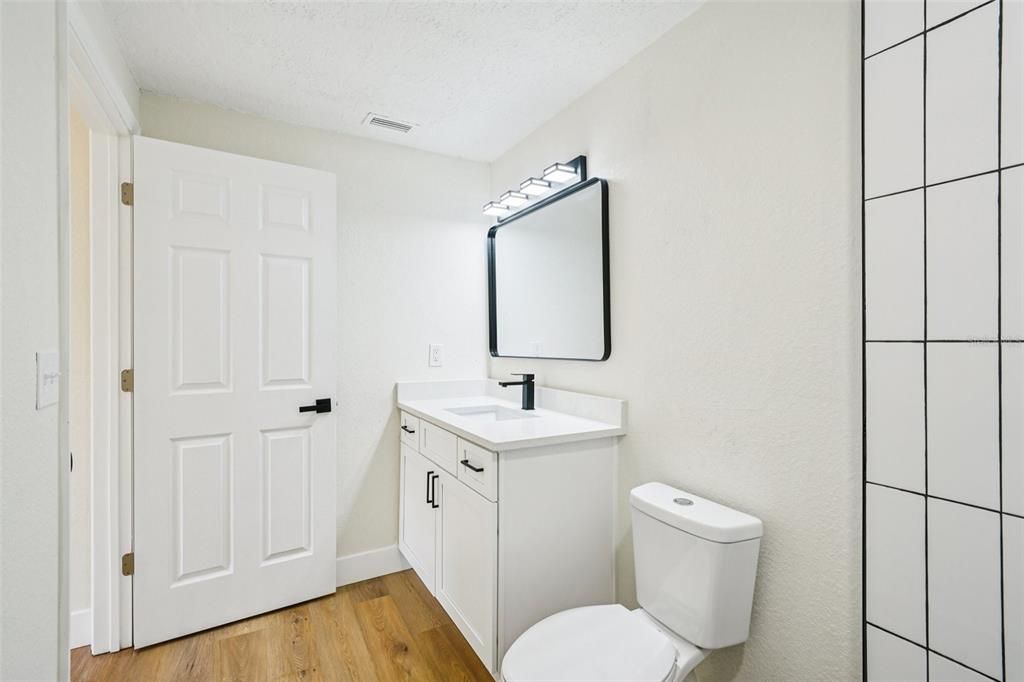 待售: $380,000 (4 贝兹, 2 浴室, 1424 平方英尺)