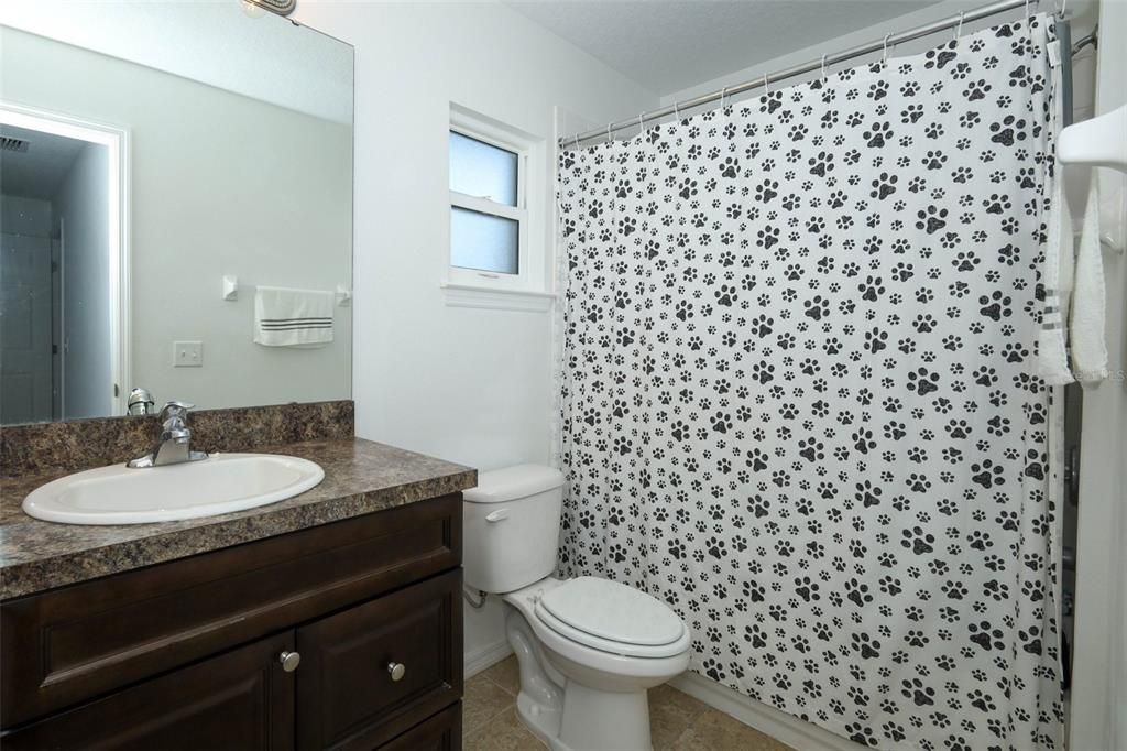 For Sale: $315,000 (3 beds, 2 baths, 1298 Square Feet)