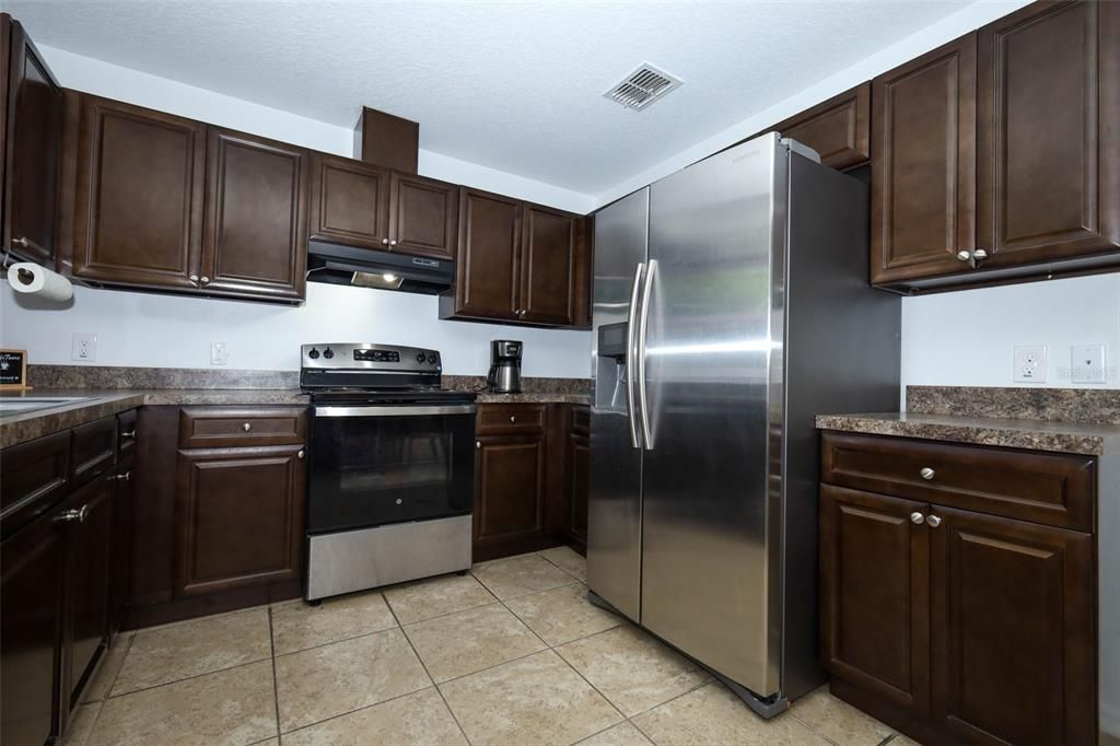 For Sale: $315,000 (3 beds, 2 baths, 1298 Square Feet)