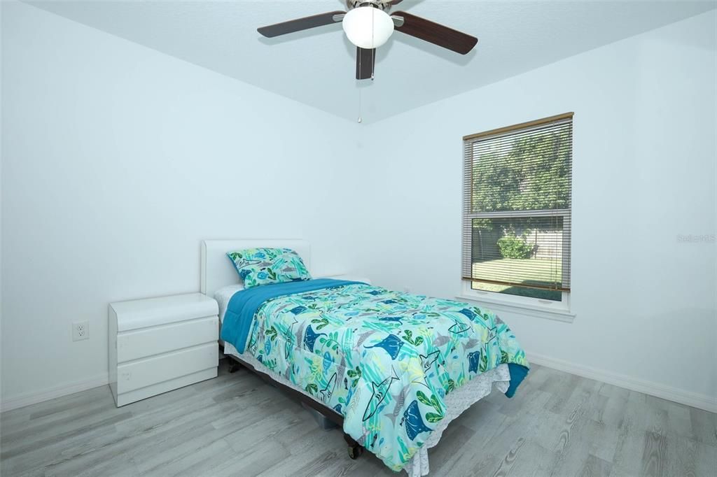 For Sale: $315,000 (3 beds, 2 baths, 1298 Square Feet)