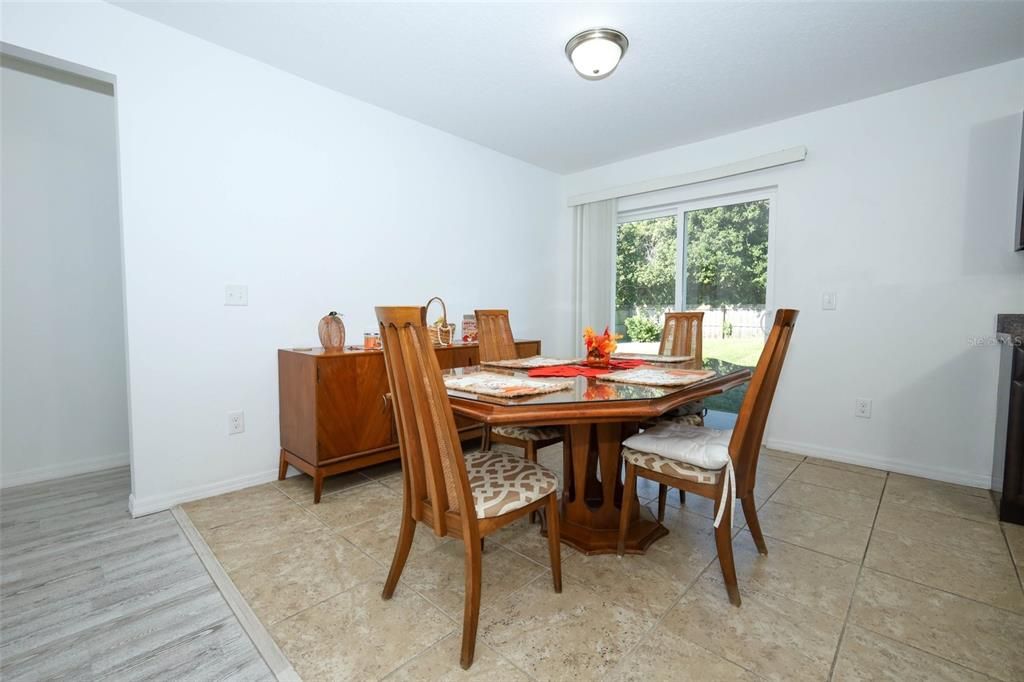 For Sale: $315,000 (3 beds, 2 baths, 1298 Square Feet)