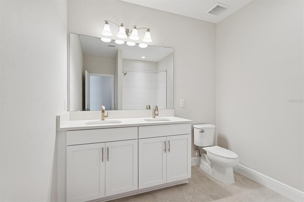 На продажу: $964,990 (5 спален, 4 ванн, 4602 Квадратных фут)