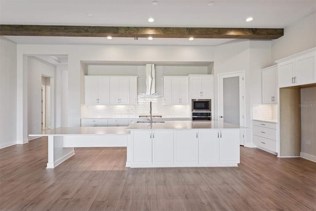 На продажу: $964,990 (5 спален, 4 ванн, 4602 Квадратных фут)