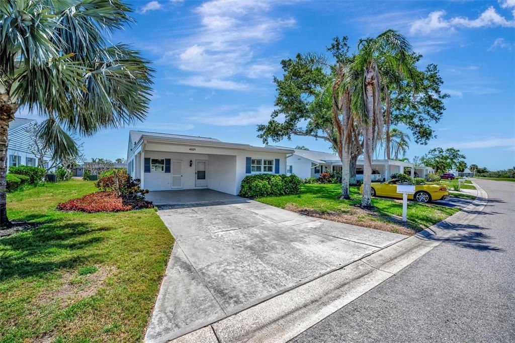 Под контрактом: $420,000 (3 спален, 2 ванн, 1738 Квадратных фут)