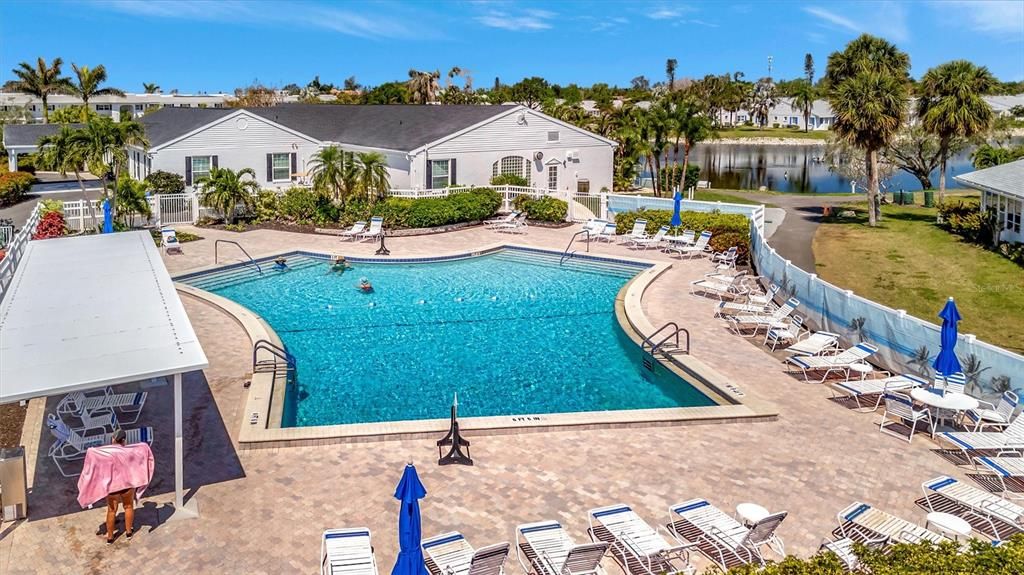 Под контрактом: $420,000 (3 спален, 2 ванн, 1738 Квадратных фут)