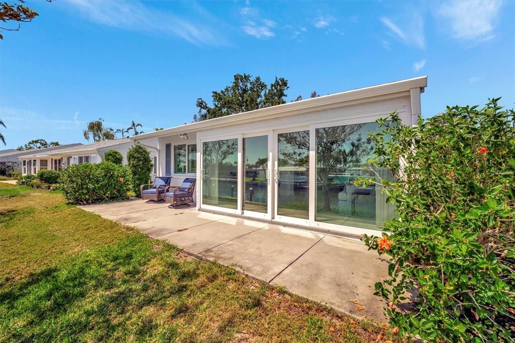 Под контрактом: $420,000 (3 спален, 2 ванн, 1738 Квадратных фут)