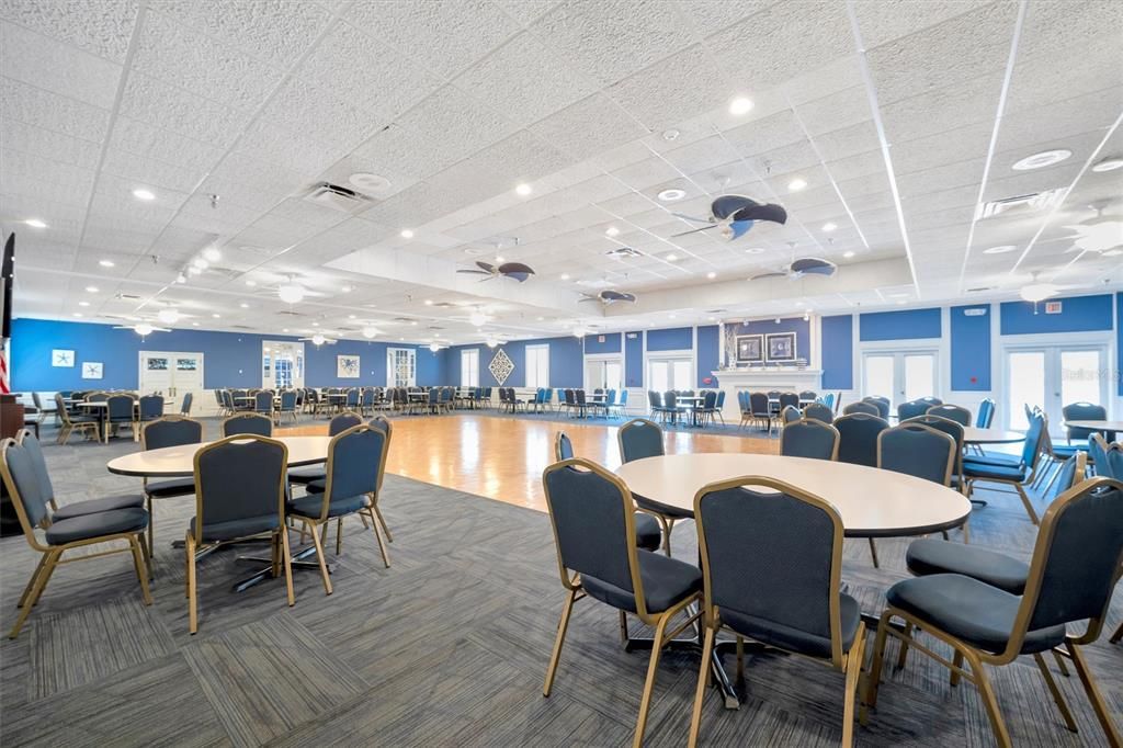 Под контрактом: $420,000 (3 спален, 2 ванн, 1738 Квадратных фут)