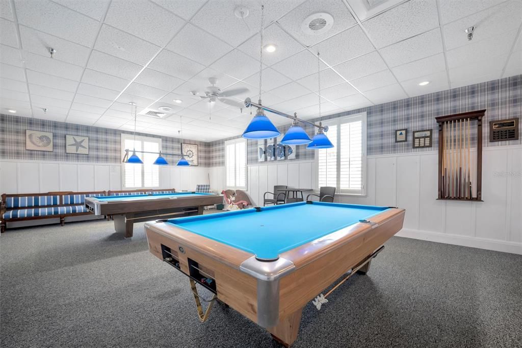 Под контрактом: $420,000 (3 спален, 2 ванн, 1738 Квадратных фут)