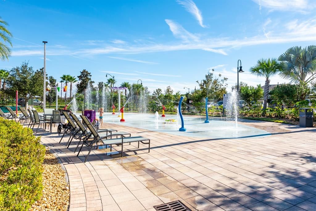 Activo con contrato: $369,500 (3 camas, 2 baños, 2016 Pies cuadrados)