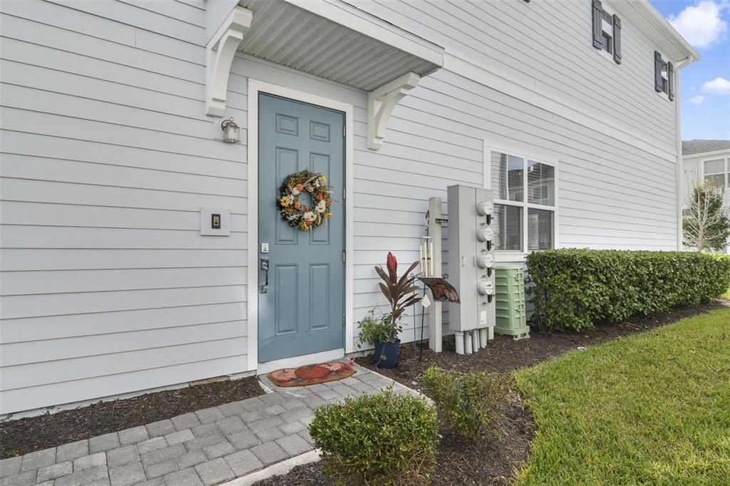 Activo con contrato: $369,500 (3 camas, 2 baños, 2016 Pies cuadrados)