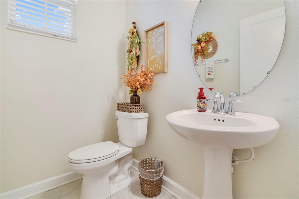 Activo con contrato: $369,500 (3 camas, 2 baños, 2016 Pies cuadrados)