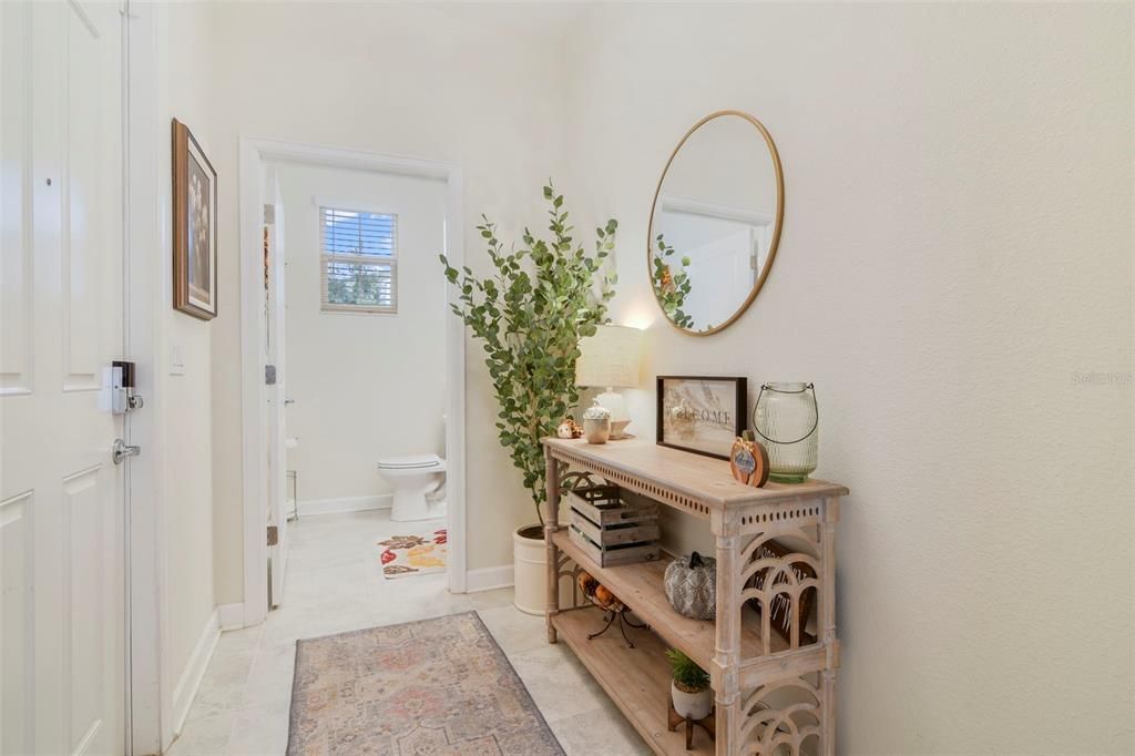 Activo con contrato: $369,500 (3 camas, 2 baños, 2016 Pies cuadrados)