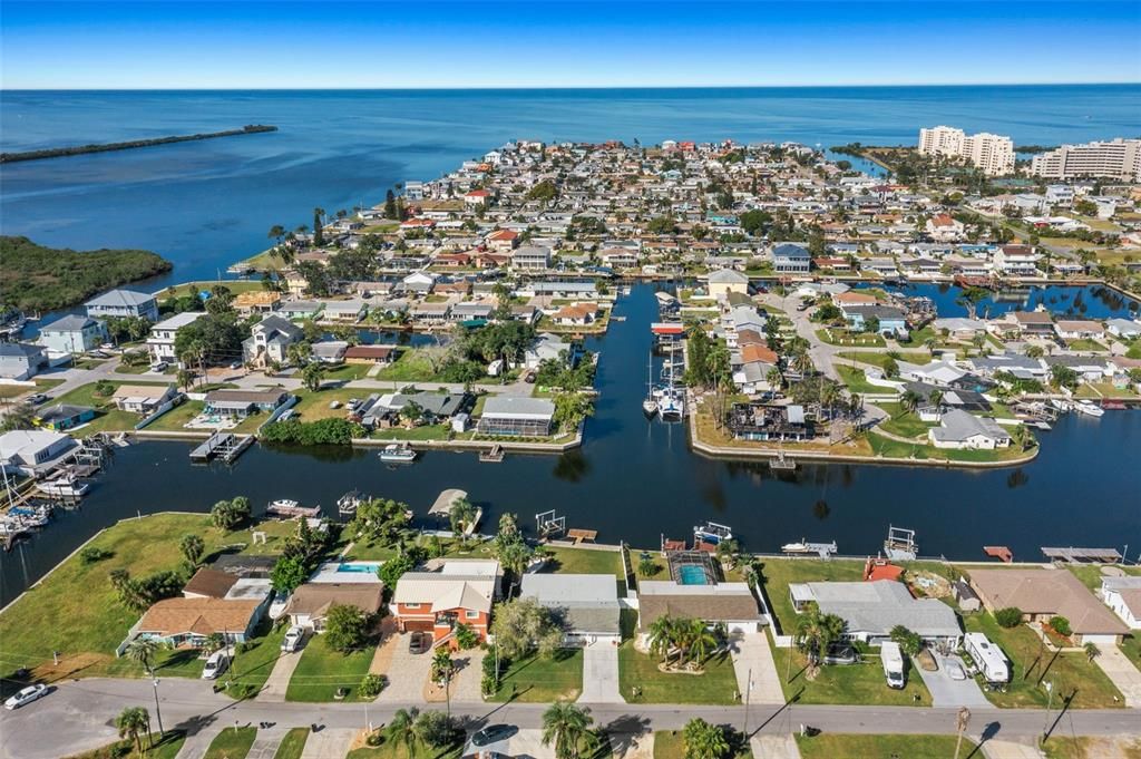 En Venta: $499,000 (4 camas, 3 baños, 1553 Pies cuadrados)