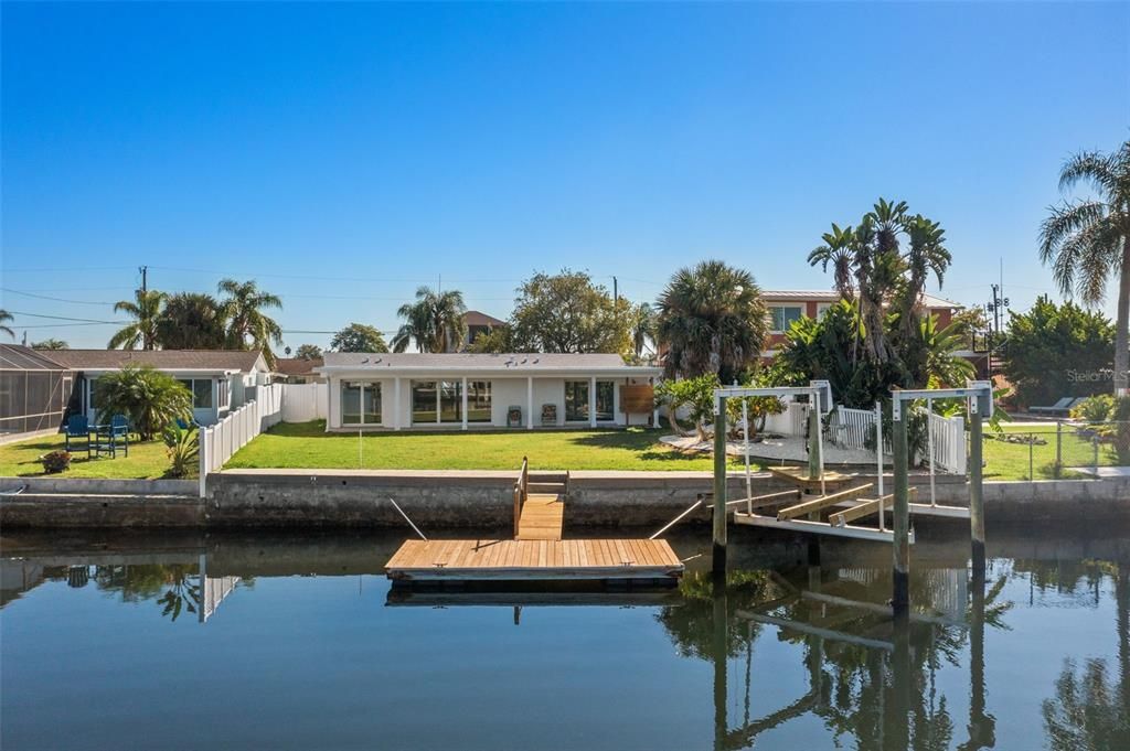 En Venta: $499,000 (4 camas, 3 baños, 1553 Pies cuadrados)