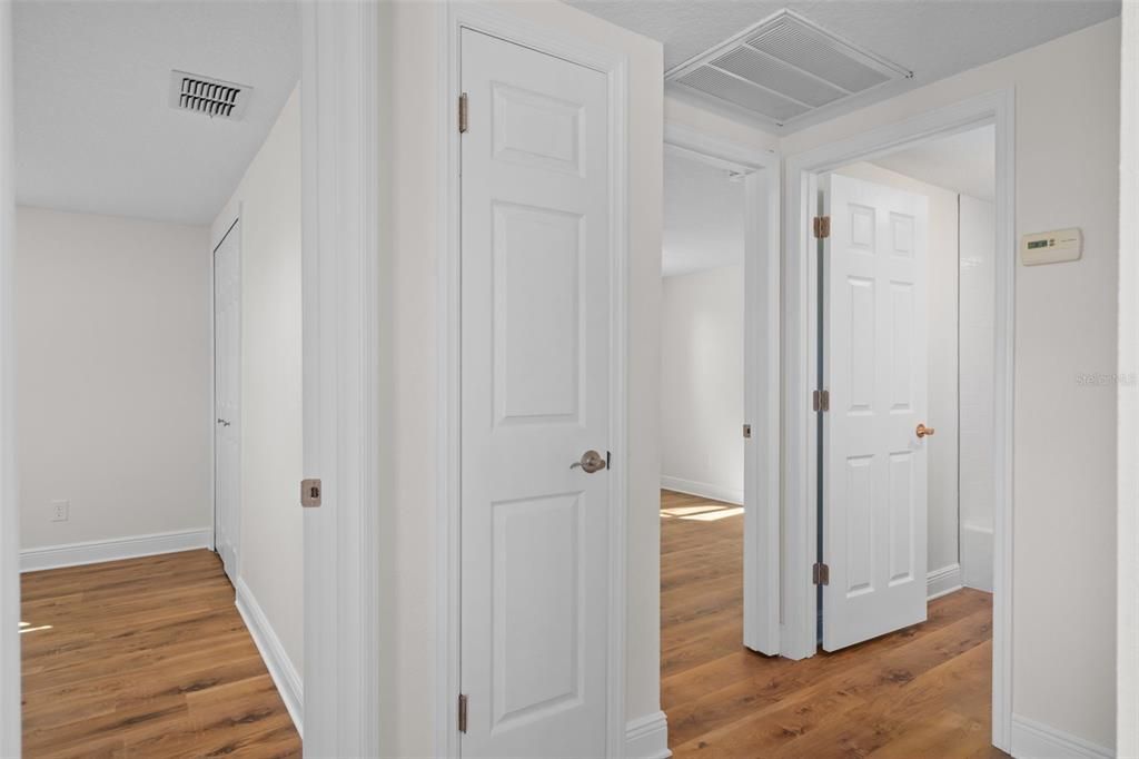 En Venta: $499,000 (4 camas, 3 baños, 1553 Pies cuadrados)