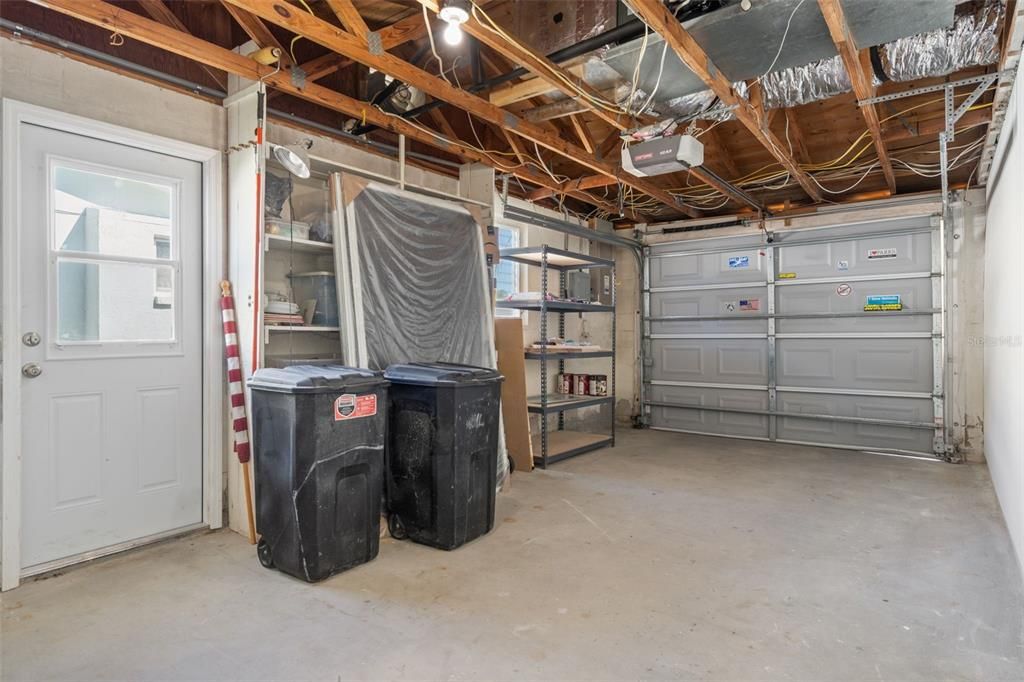 En Venta: $499,000 (4 camas, 3 baños, 1553 Pies cuadrados)