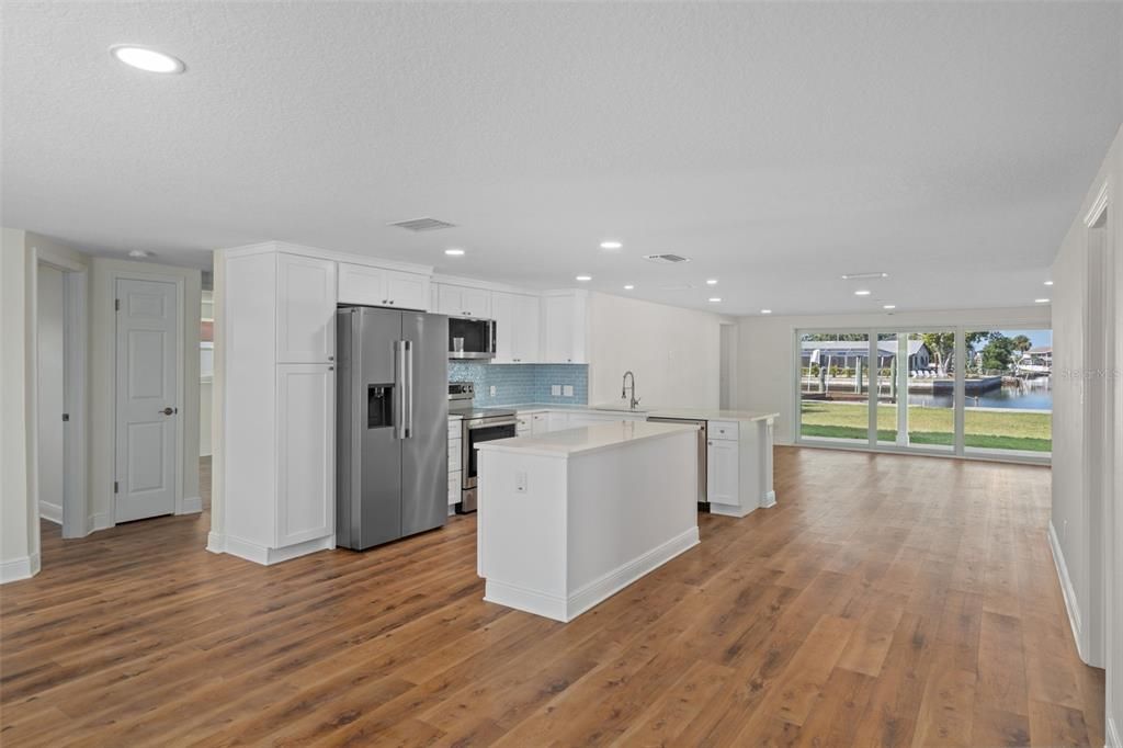 En Venta: $499,000 (4 camas, 3 baños, 1553 Pies cuadrados)