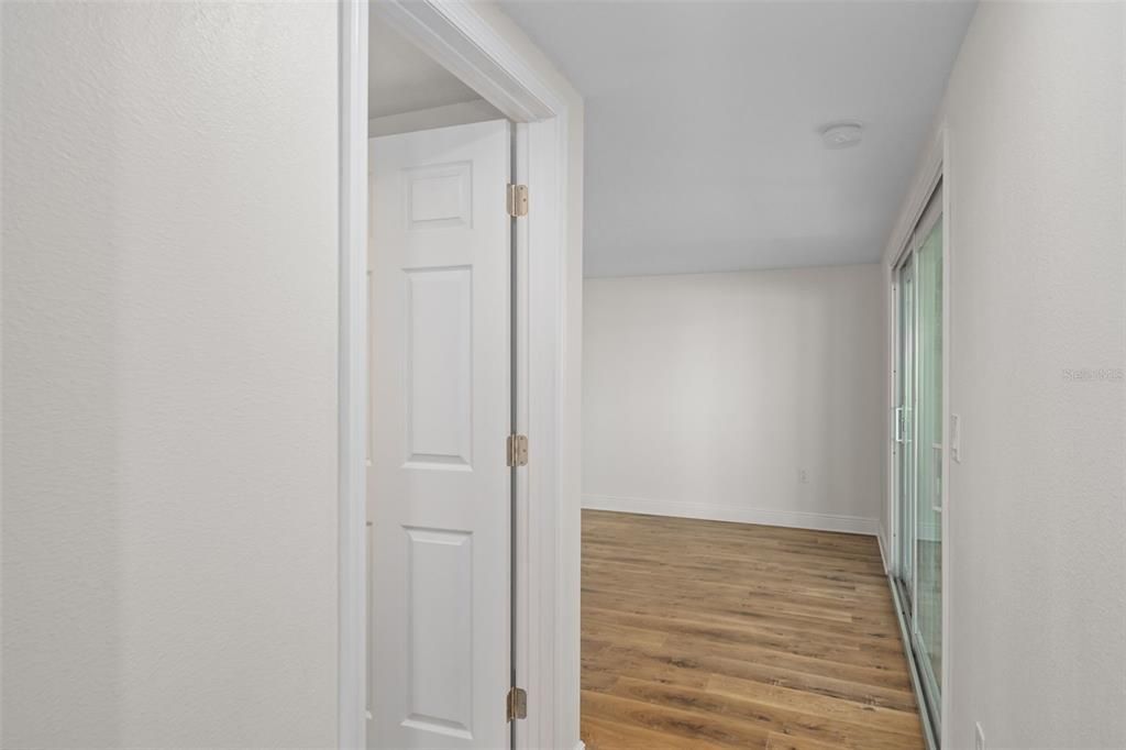 En Venta: $499,000 (4 camas, 3 baños, 1553 Pies cuadrados)