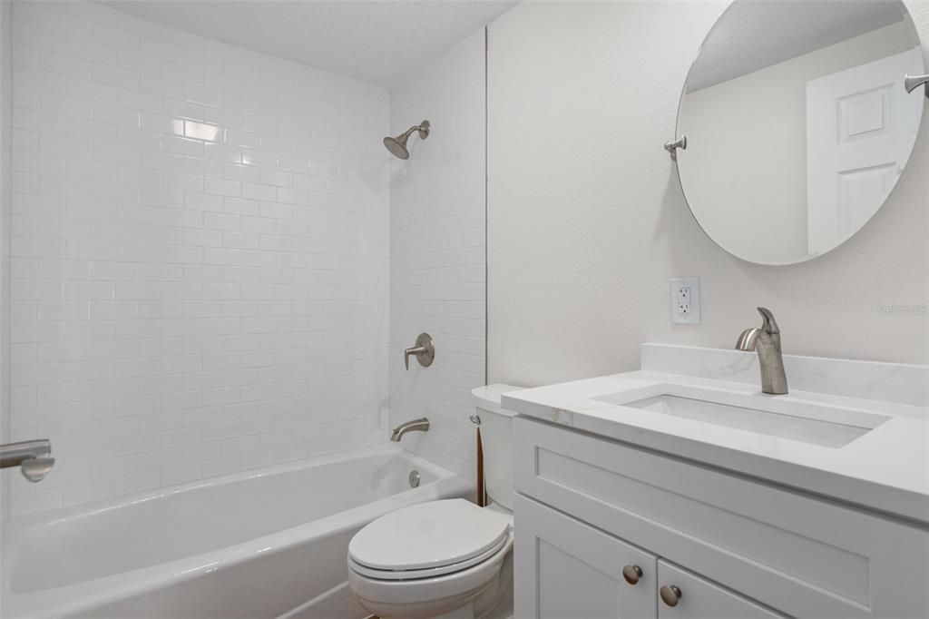 En Venta: $499,000 (4 camas, 3 baños, 1553 Pies cuadrados)