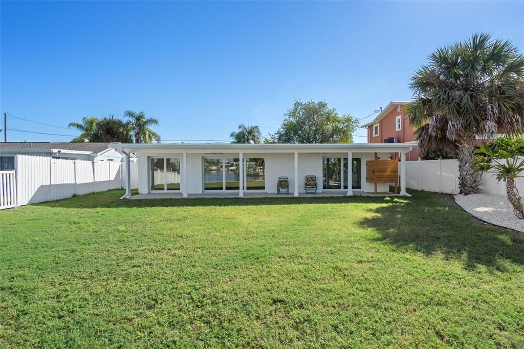 En Venta: $499,000 (4 camas, 3 baños, 1553 Pies cuadrados)