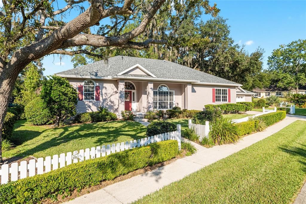 For Sale: $339,900 (3 beds, 2 baths, 2145 Square Feet)