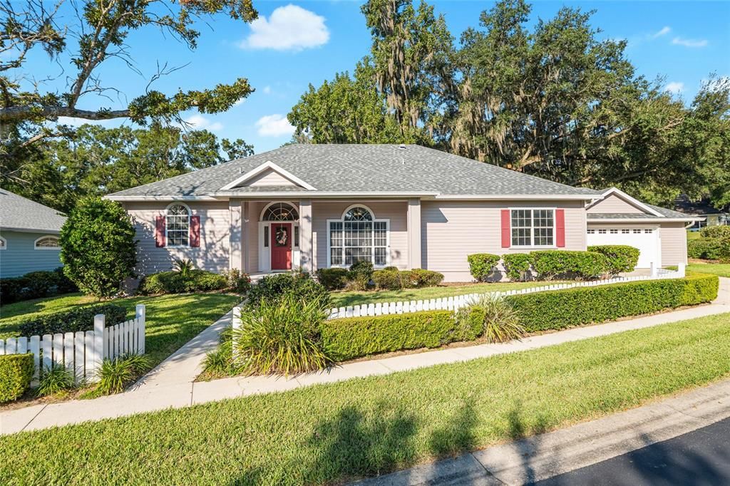 For Sale: $339,900 (3 beds, 2 baths, 2145 Square Feet)