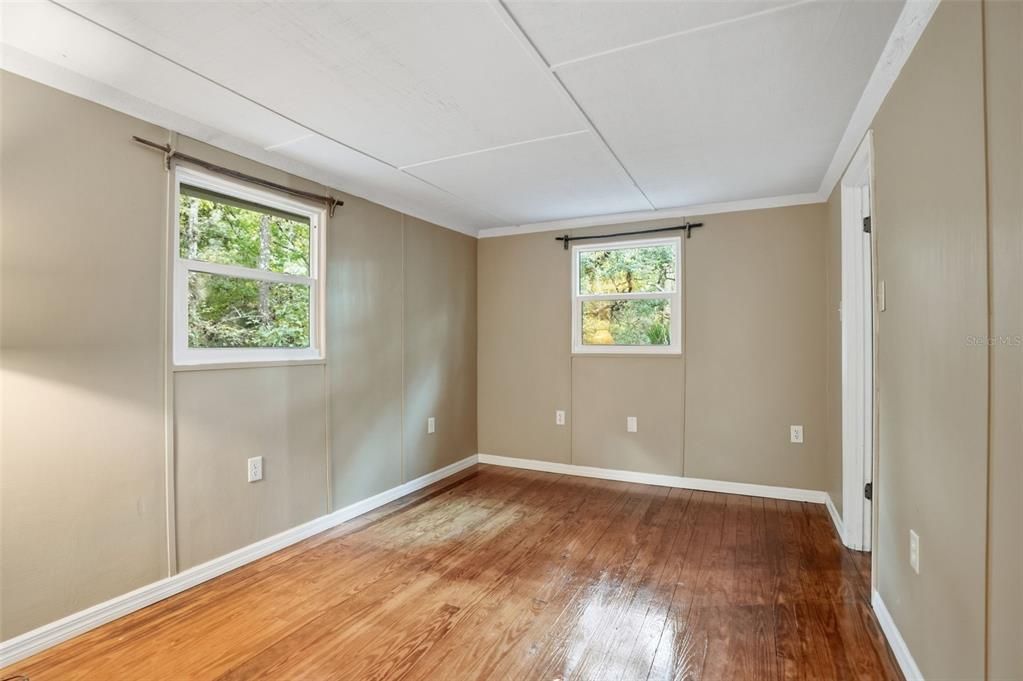 For Sale: $169,000 (1 beds, 1 baths, 600 Square Feet)