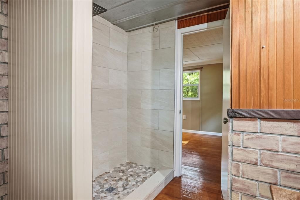 For Sale: $169,000 (1 beds, 1 baths, 600 Square Feet)