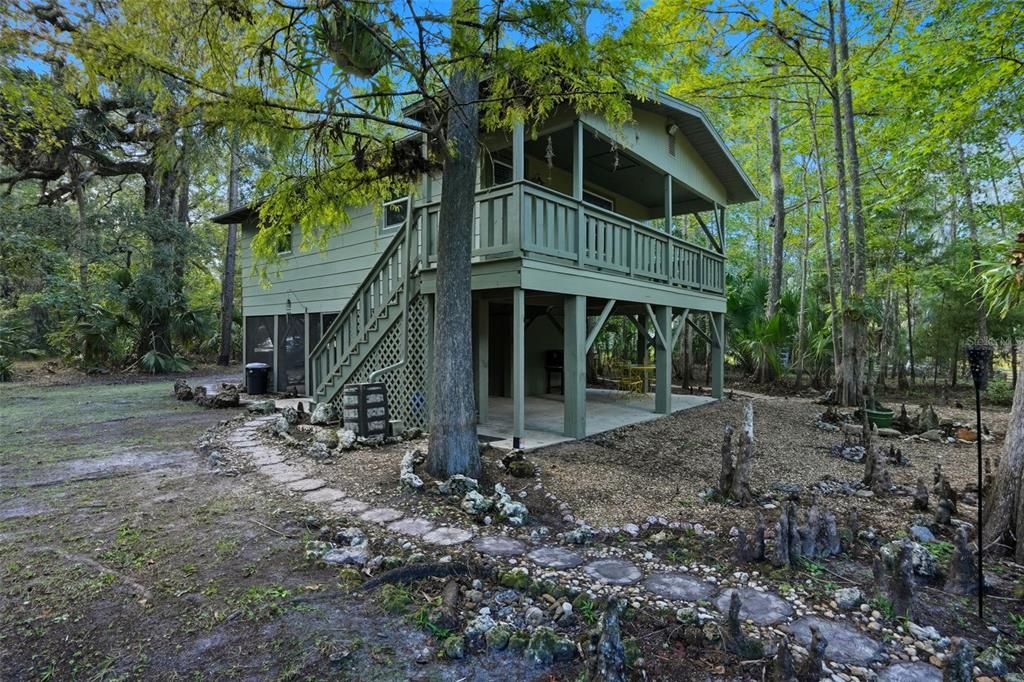 For Sale: $169,000 (1 beds, 1 baths, 600 Square Feet)