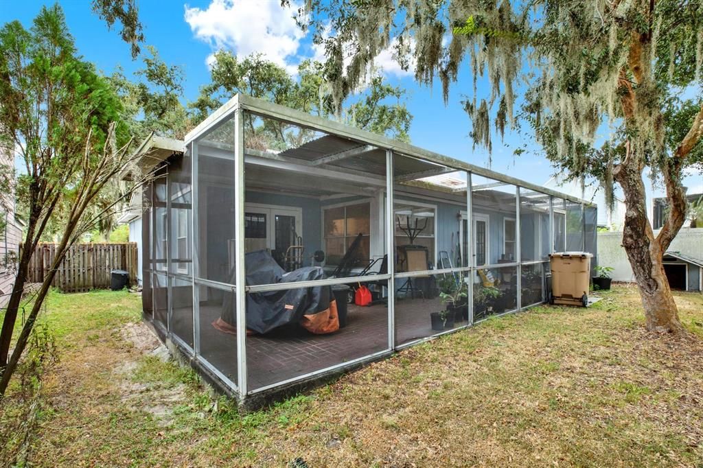 For Sale: $298,000 (3 beds, 2 baths, 1236 Square Feet)