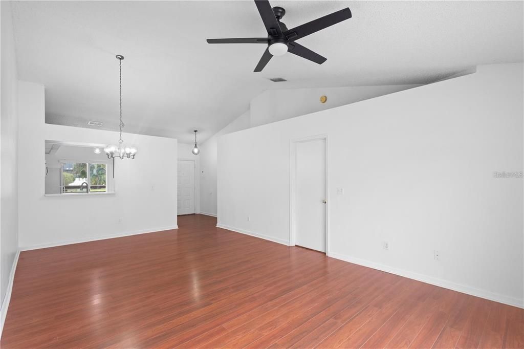 En Renta: $2,000 (3 camas, 2 baños, 1109 Pies cuadrados)