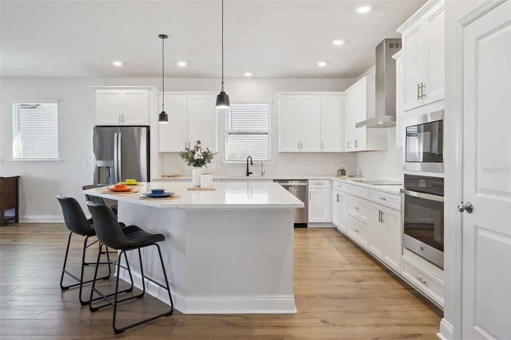 Activo con contrato: $625,000 (3 camas, 2 baños, 2160 Pies cuadrados)