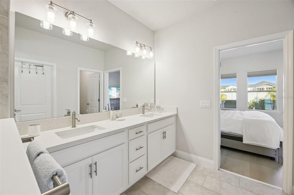 Activo con contrato: $625,000 (3 camas, 2 baños, 2160 Pies cuadrados)