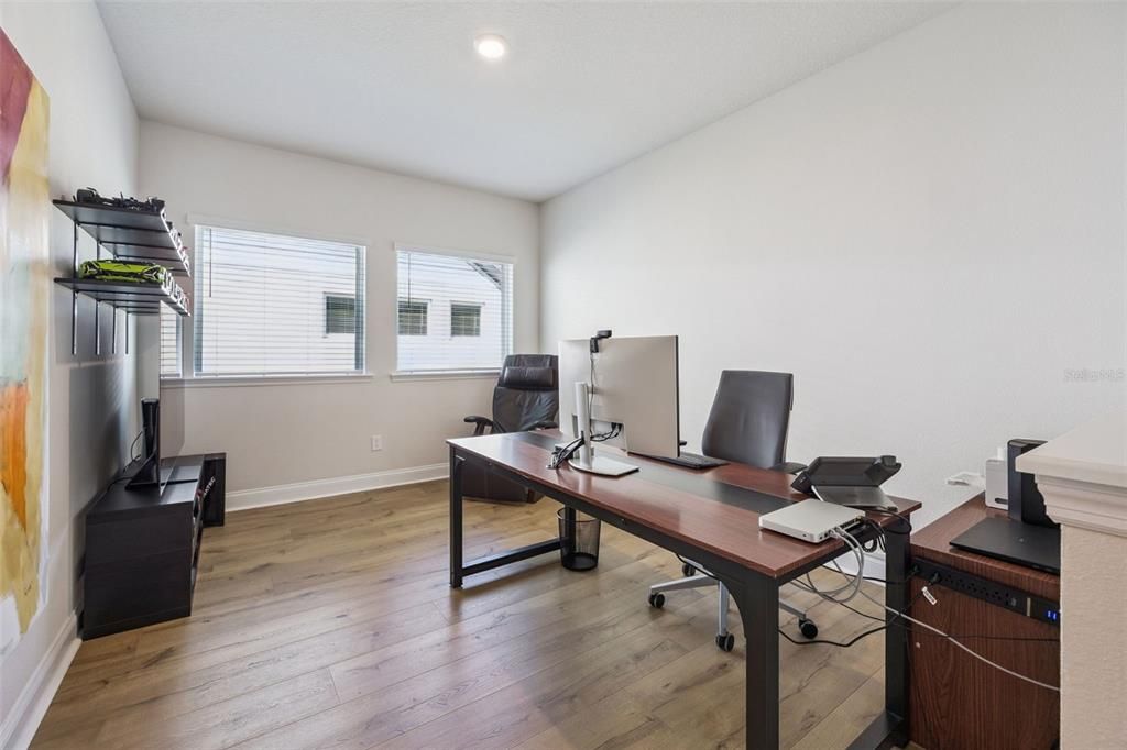 Activo con contrato: $625,000 (3 camas, 2 baños, 2160 Pies cuadrados)