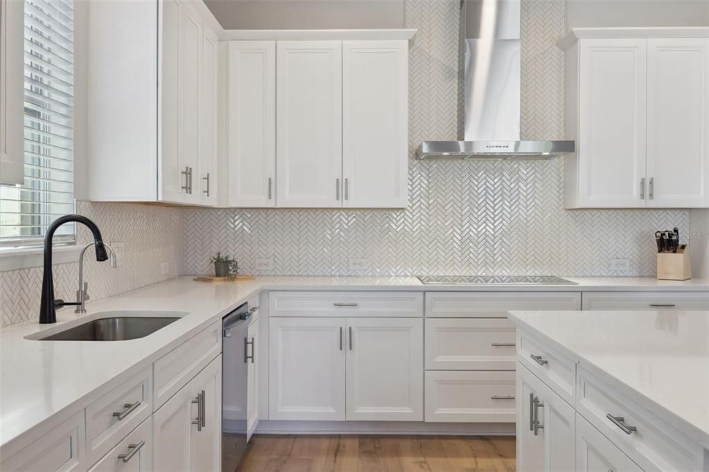 Activo con contrato: $625,000 (3 camas, 2 baños, 2160 Pies cuadrados)