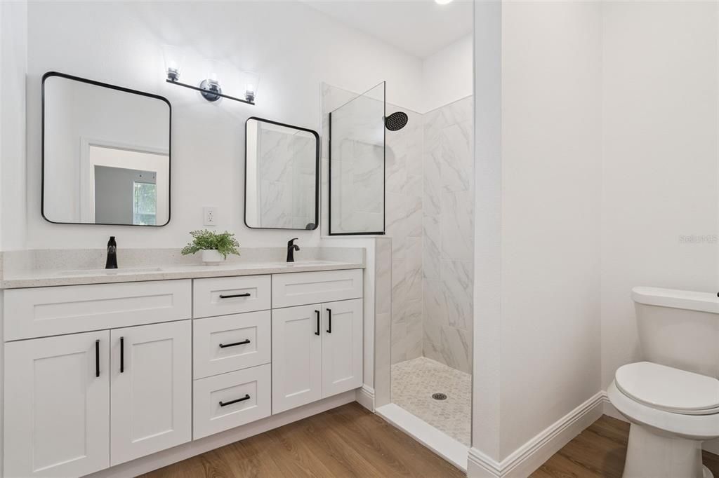 For Sale: $379,000 (3 beds, 2 baths, 1391 Square Feet)