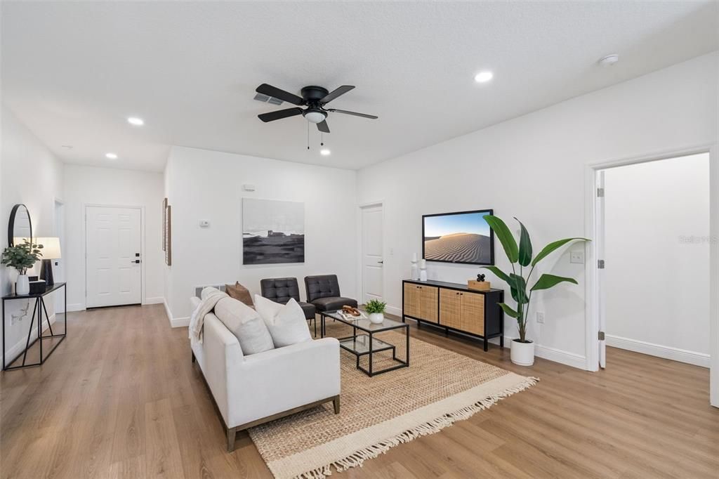 For Sale: $379,000 (3 beds, 2 baths, 1391 Square Feet)