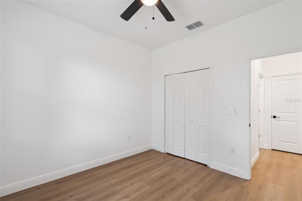 For Sale: $379,000 (3 beds, 2 baths, 1391 Square Feet)