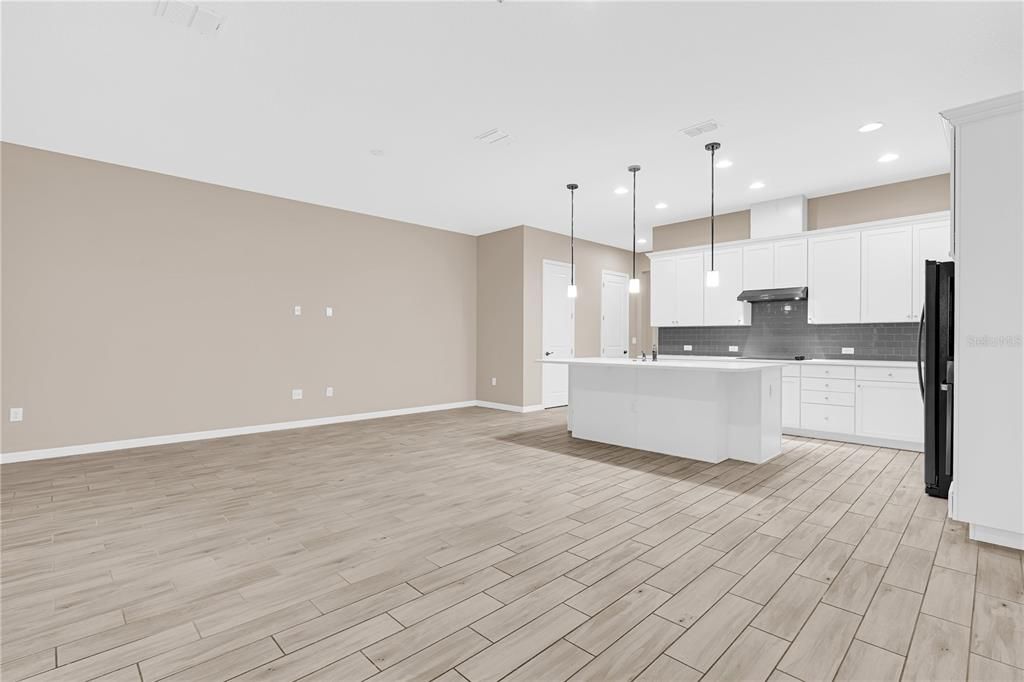 For Rent: $3,000 (4 beds, 4 baths, 2152 Square Feet)