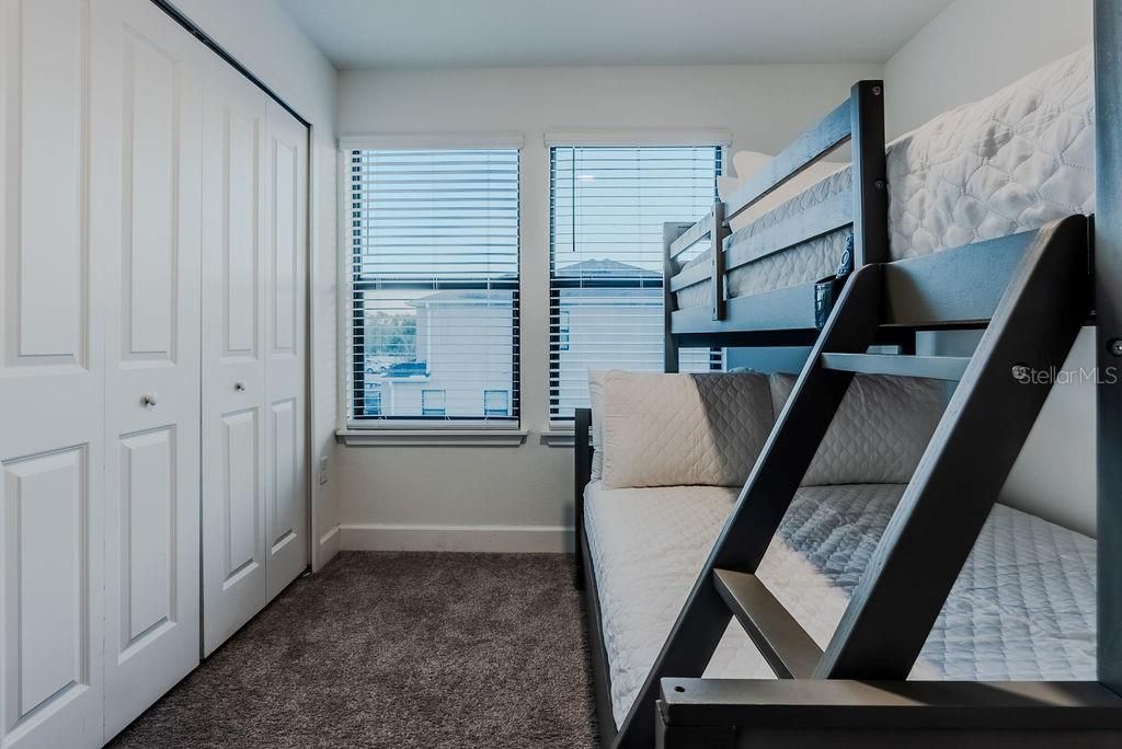 For Sale: $389,000 (4 beds, 3 baths, 1721 Square Feet)