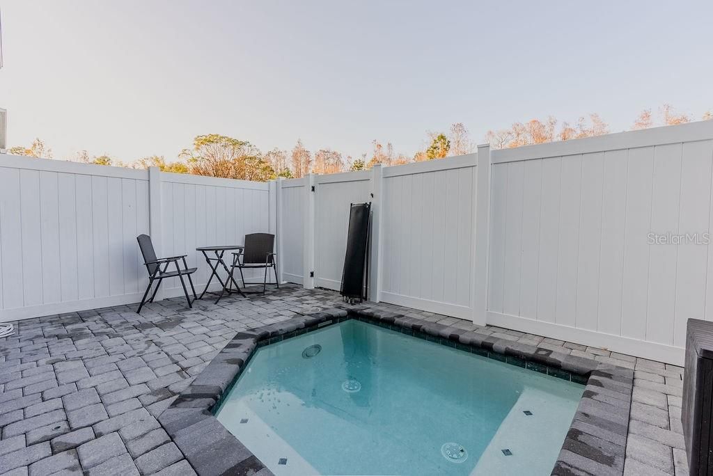 For Sale: $389,000 (4 beds, 3 baths, 1721 Square Feet)