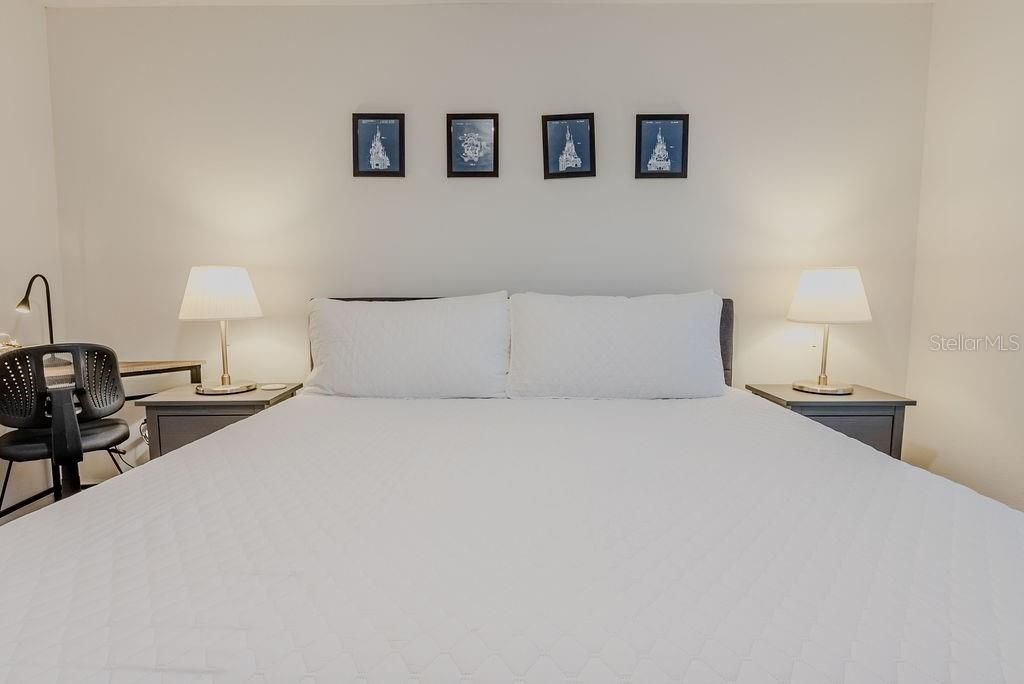 For Sale: $389,000 (4 beds, 3 baths, 1721 Square Feet)