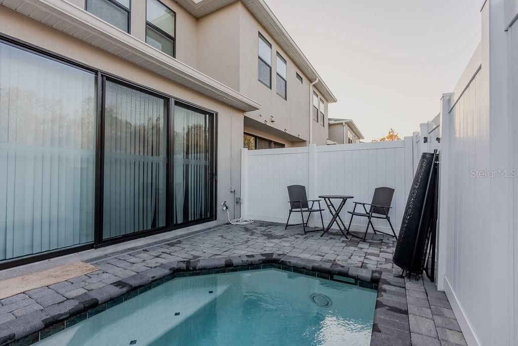 For Sale: $389,000 (4 beds, 3 baths, 1721 Square Feet)