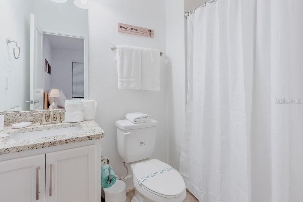 For Sale: $389,000 (4 beds, 3 baths, 1721 Square Feet)