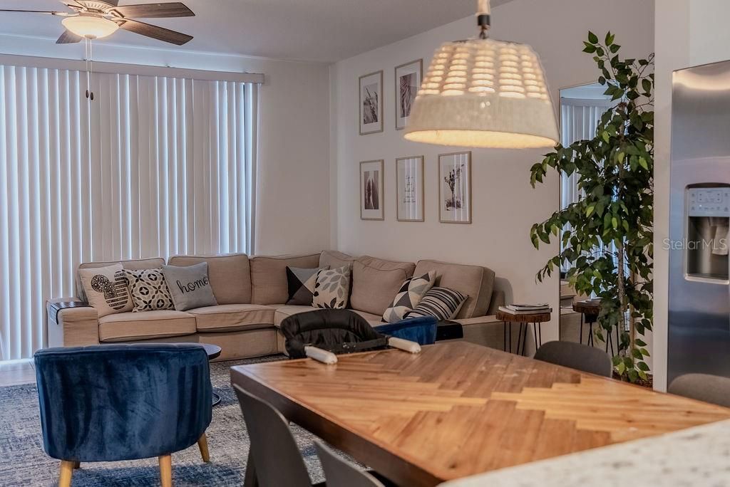 For Sale: $389,000 (4 beds, 3 baths, 1721 Square Feet)