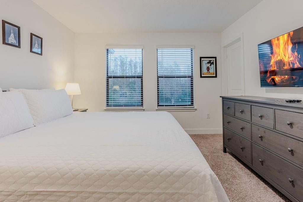 For Sale: $389,000 (4 beds, 3 baths, 1721 Square Feet)