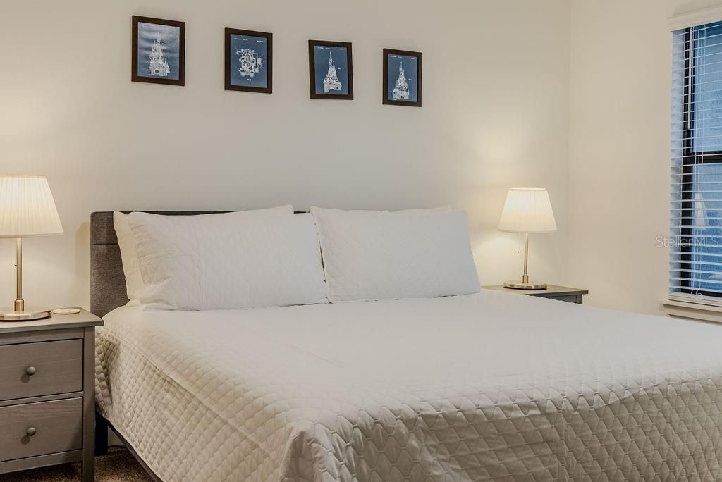 For Sale: $389,000 (4 beds, 3 baths, 1721 Square Feet)