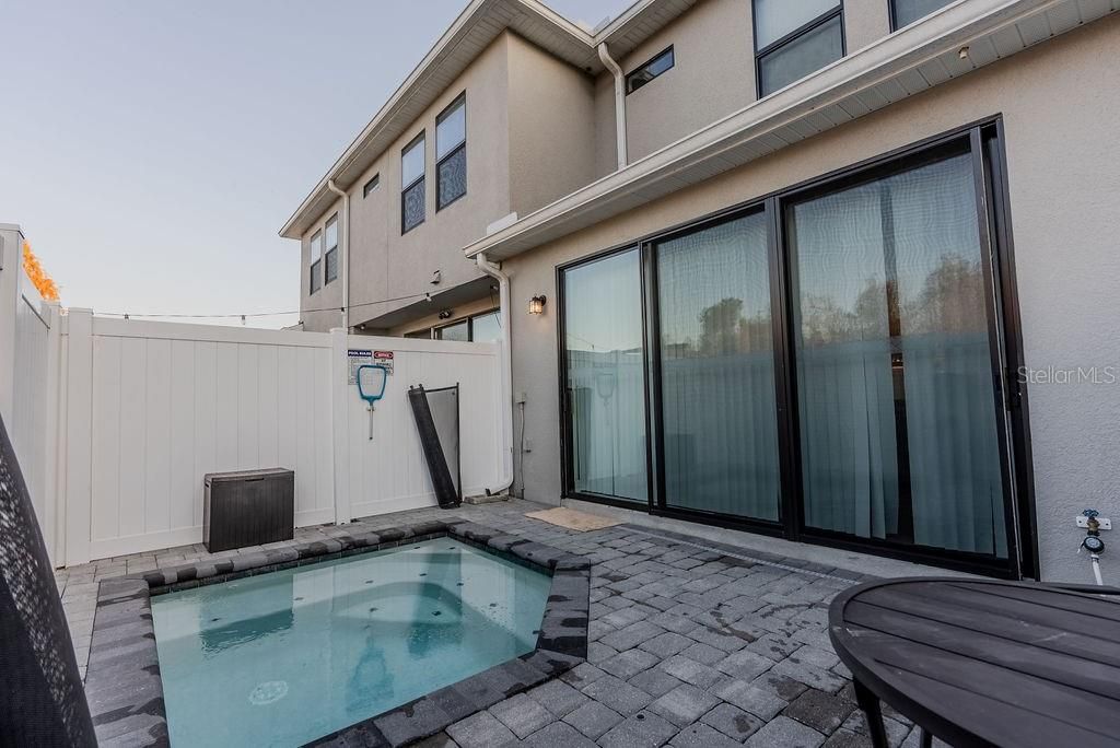 For Sale: $389,000 (4 beds, 3 baths, 1721 Square Feet)